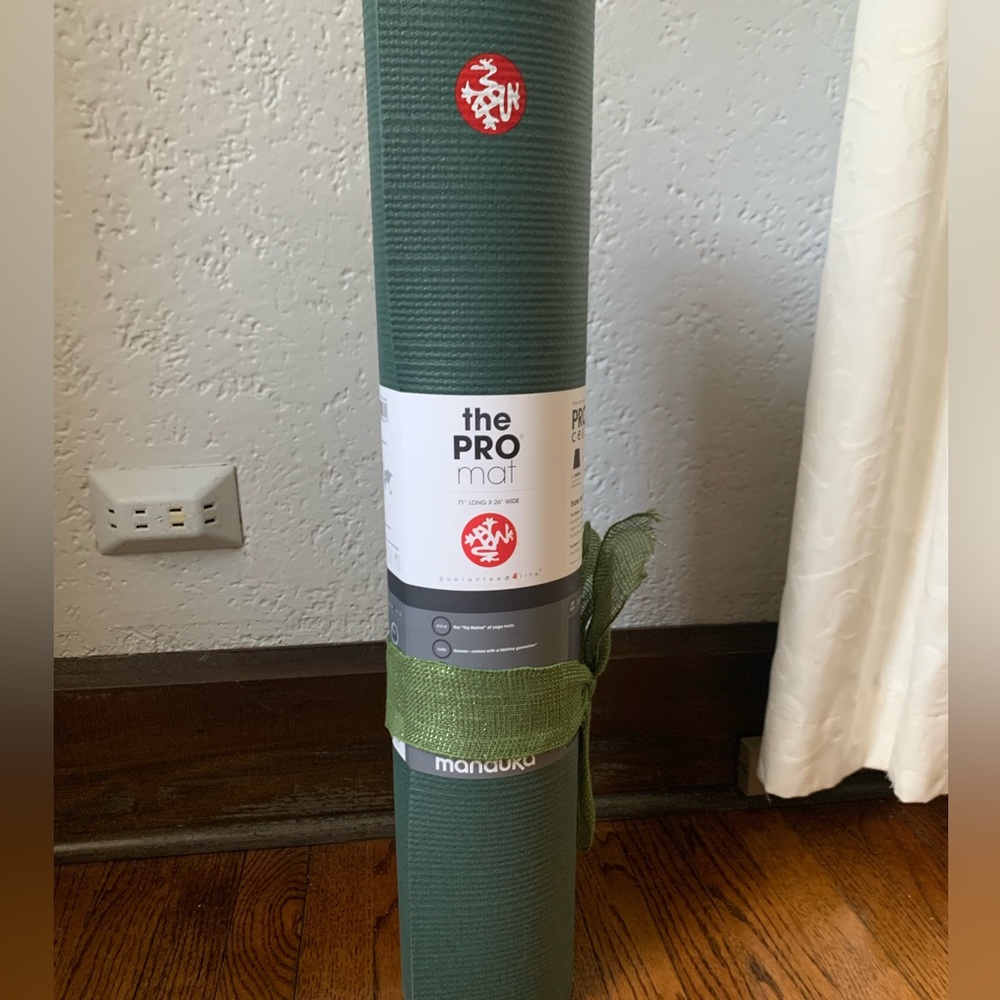 Brand new manduka pro yoga mat